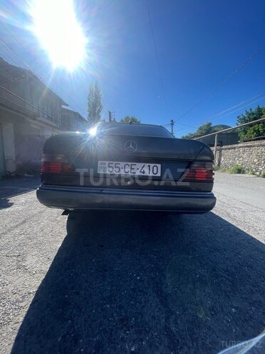 Mercedes E 200 d 1990, 415,000 km - 2.0 л - Şəki