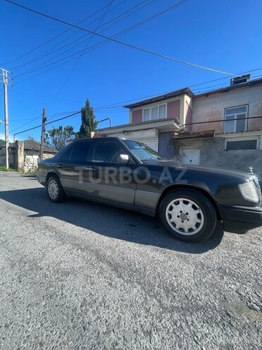 Mercedes E 200 d 1990, 415,000 km - 2.0 л - Şəki