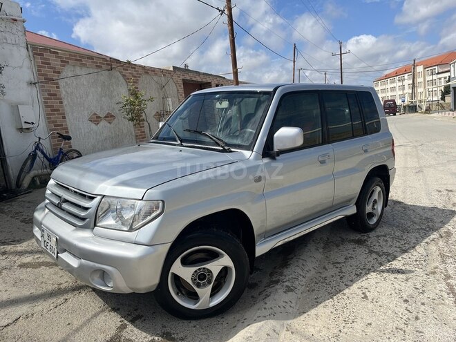 Mitsubishi Pajero io 2003, 290,000 km - 2.0 л - Bakı