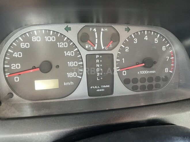 Mitsubishi Pajero io 2003, 290,000 km - 2.0 л - Bakı