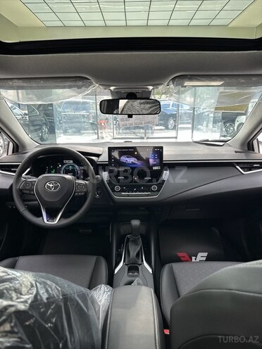 Toyota Corolla-11