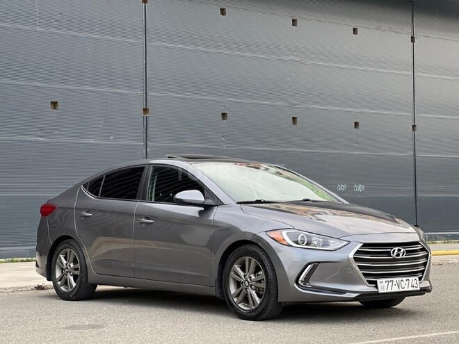 Hyundai Elantra-3