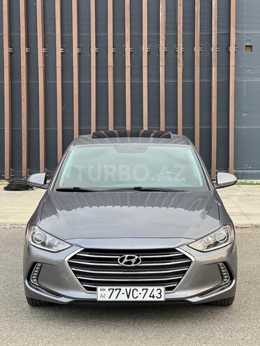 Hyundai Elantra-2