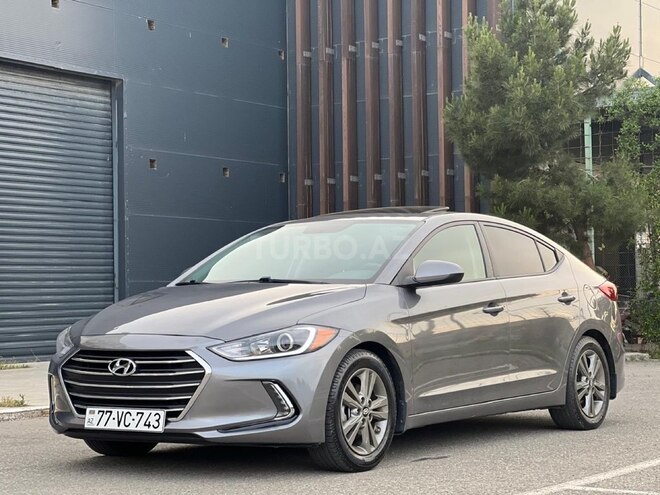 Hyundai Elantra-9