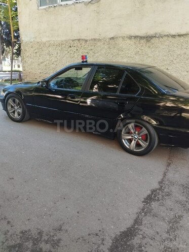 BMW 318 1993, 167,000 km - 1.8 l - Qazax