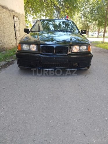 BMW 318 1993, 167,000 km - 1.8 l - Qazax
