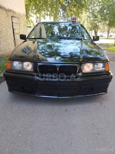 BMW 318 1993, 167,000 km - 1.8 l - Qazax