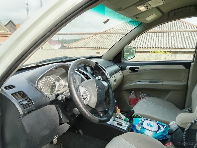 Mitsubishi Pajero Sport 2008, 309,000 km - 3.0 l - Qusar