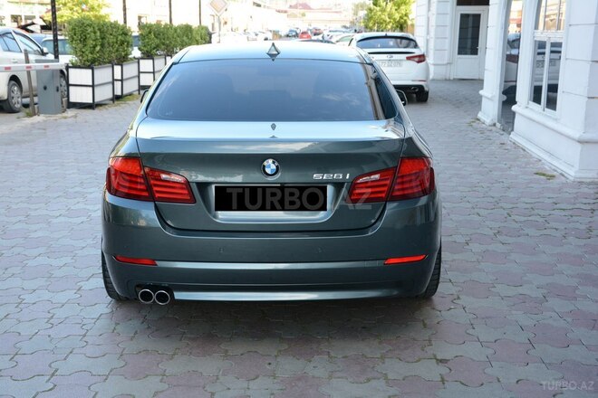 BMW 528 2011, 233,000 km - 3.0 l - Bakı