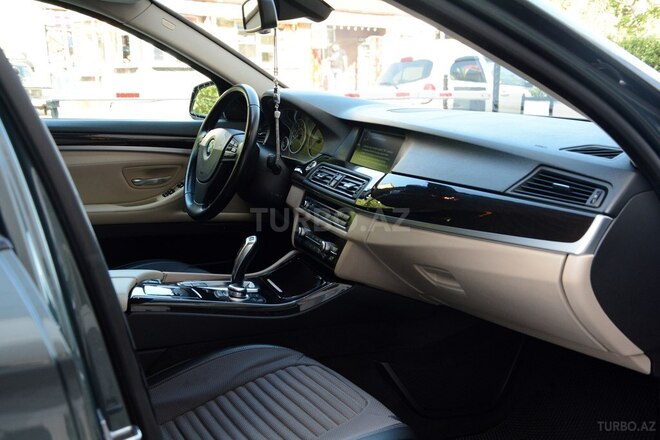 BMW 528 2011, 233,000 km - 3.0 l - Bakı