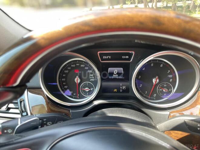 Mercedes GLS 400 4MATIC 2016, 143,025 km - 3.0 l - Bakı