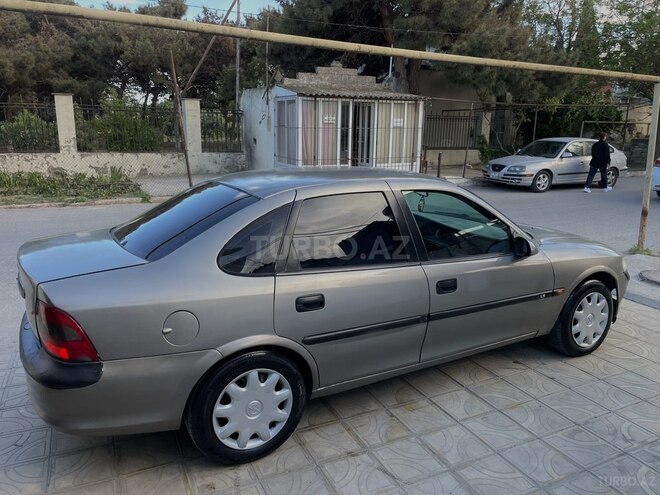 Opel Vectra 1996, 280,000 km - 1.8 l - Bakı