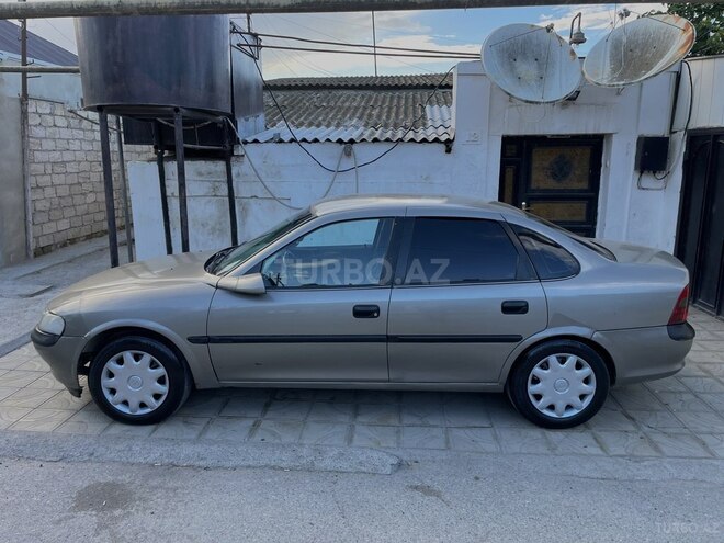 Opel Vectra 1996, 280,000 km - 1.8 l - Bakı