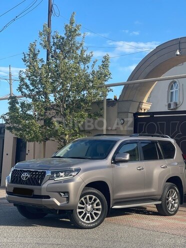 Toyota Land Cruiser Prado-1