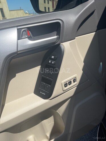Toyota Land Cruiser Prado-10