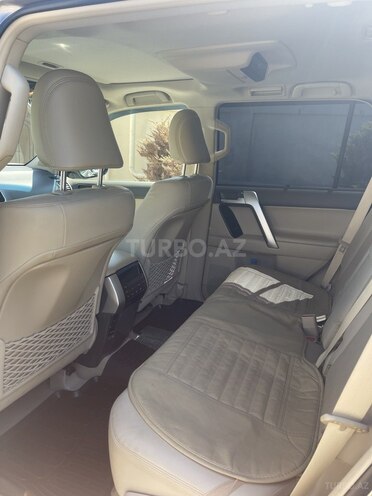 Toyota Land Cruiser Prado-13