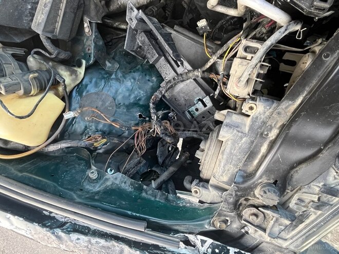 BMW 528 1998, 430,000 km - 2.8 l - Bakı