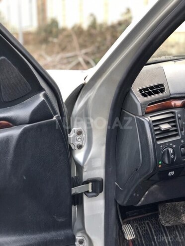 Mercedes E 230 1996, 253,000 km - 2.3 л - Quba