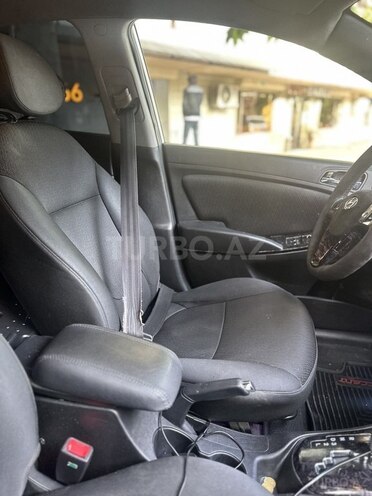 Hyundai Accent 2012, 250,000 km - 1.6 l - Bakı