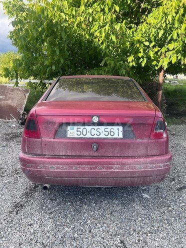 Volkswagen Polo 1995, 250,000 km - 1.6 л - Bakı