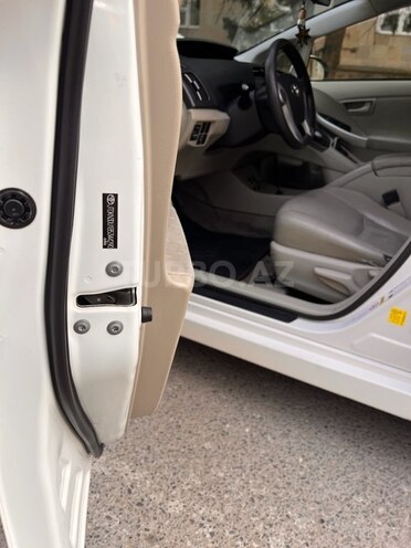 Toyota Prius 2011, 300,000 km - 1.8 l - Bakı