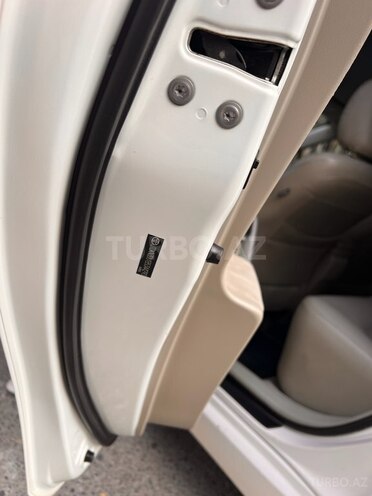 Toyota Prius 2011, 300,000 km - 1.8 l - Bakı