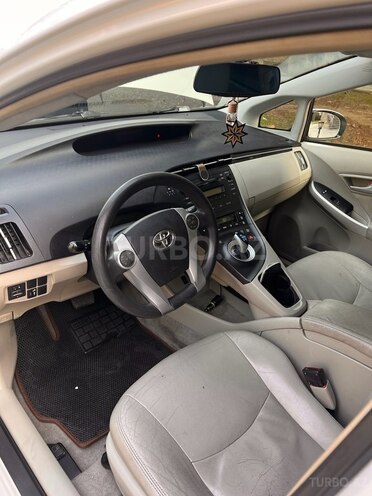 Toyota Prius 2011, 300,000 km - 1.8 l - Bakı