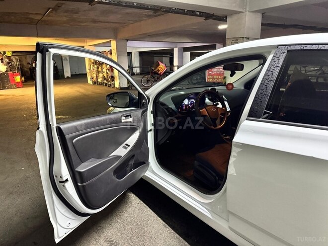Hyundai Accent 2014, 173,000 km - 1.4 л - Bakı