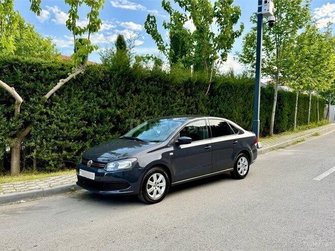 Volkswagen Polo 2014, 172,856 km - 1.6 l - Bakı