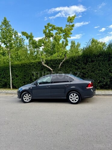 Volkswagen Polo 2014, 172,856 km - 1.6 l - Bakı