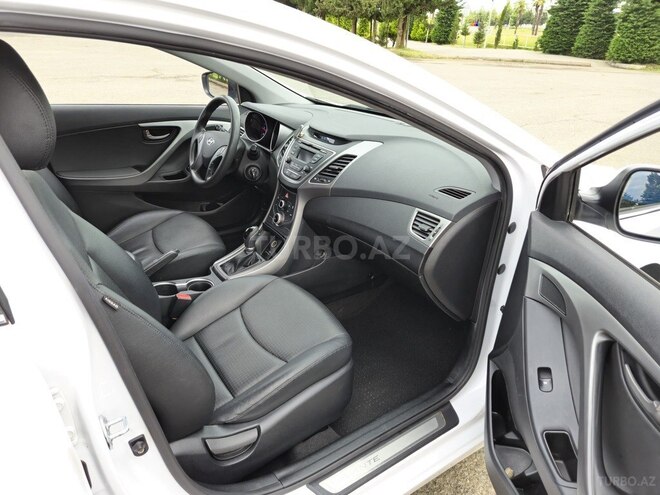 Hyundai Avante 2015, 188,750 km - 1.6 l - Astara