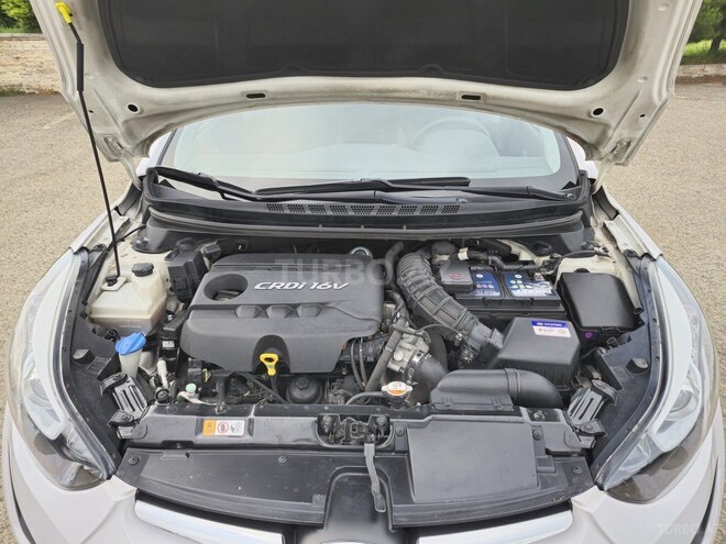Hyundai Avante 2015, 188,750 km - 1.6 l - Astara