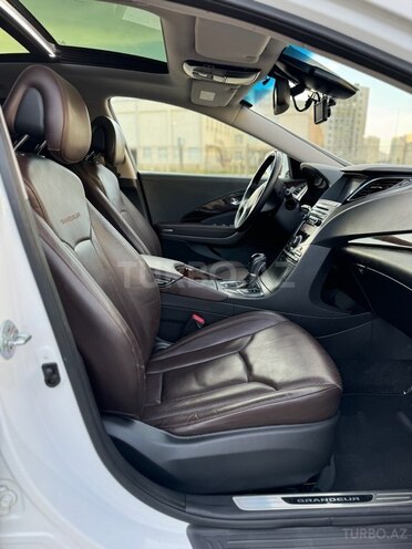 Hyundai Grandeur 2015, 136,600 km - 2.2 l - Bakı
