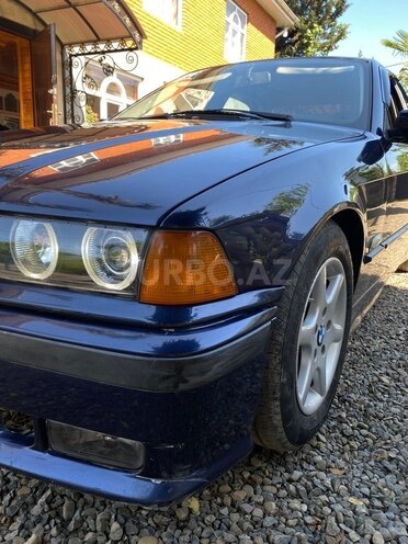 BMW 320 1994, 290,439 km - 2.0 л - Astara