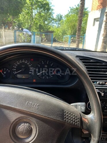 BMW 320 1994, 290,439 km - 2.0 л - Astara