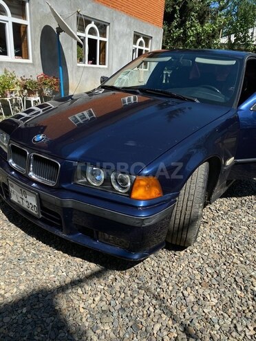 BMW 320 1994, 290,439 km - 2.0 л - Astara