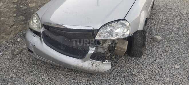 Chevrolet Lacetti-1