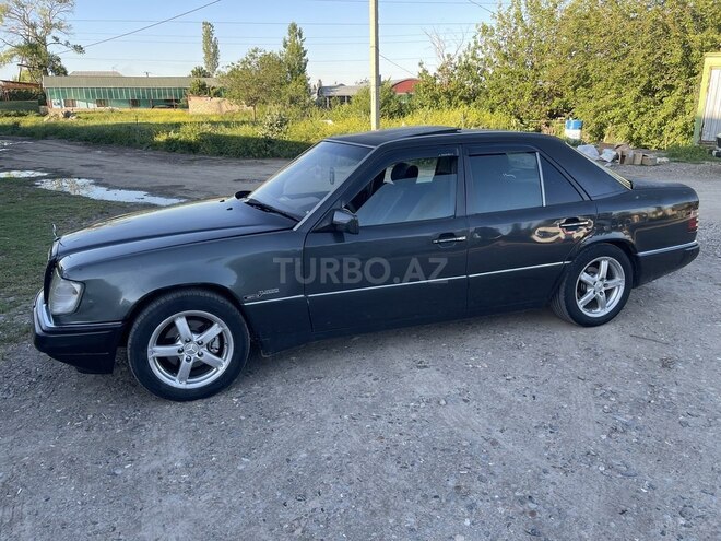 Mercedes E 220 1991, 526,624 km - 2.2 l - Tovuz
