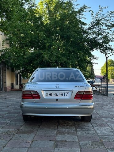 Mercedes E 240 1999, 400,000 km - 2.4 l - Tovuz