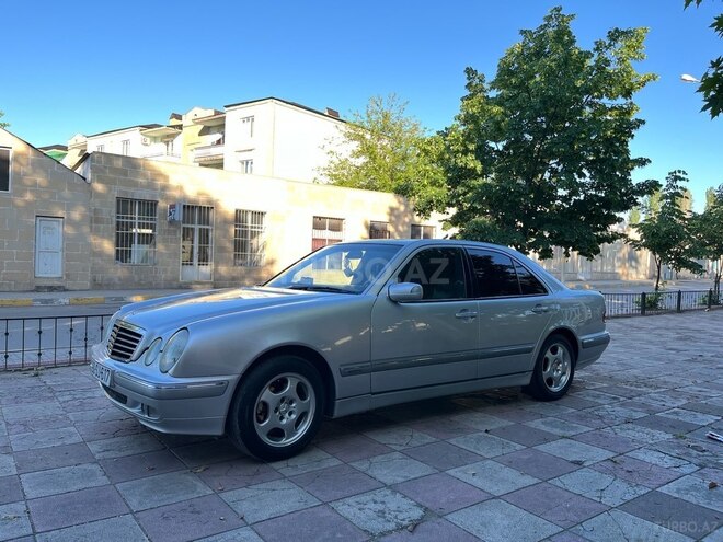 Mercedes E 240 1999, 400,000 km - 2.4 l - Tovuz