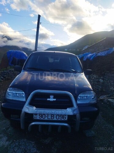 Chevrolet Niva 2004, 360,550 km - 1.7 l - Quba