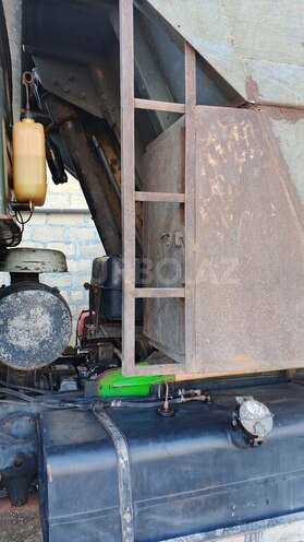 KamAz 55111 1989, 350,000 km - 11.0 l - Samux