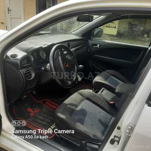Mitsubishi Airtrek 2002, 304,000 km - 2.0 l - Bakı