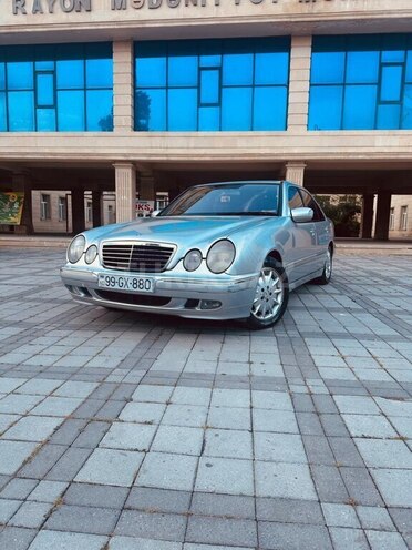 Mercedes E 270 2001, 388,484 km - 2.7 l - Bakı