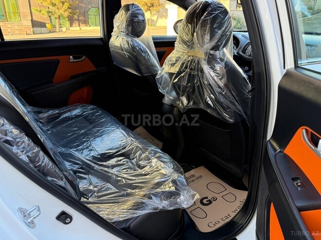 Kia Sportage 2012, 136,000 km - 2.0 l - Gəncə