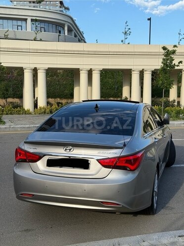 Hyundai Sonata-6