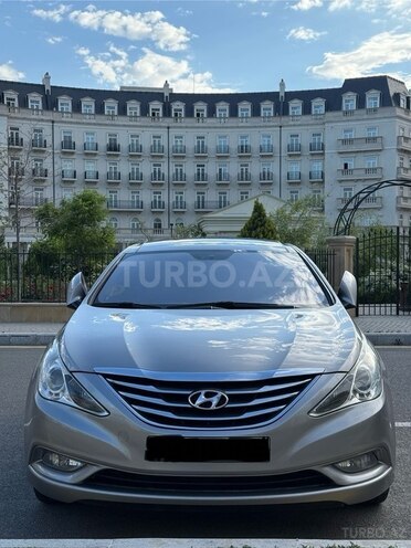 Hyundai Sonata-2
