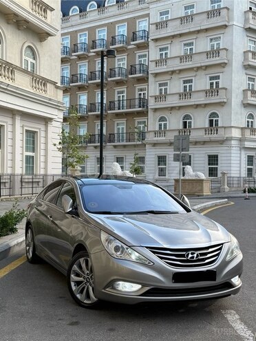Hyundai Sonata-1