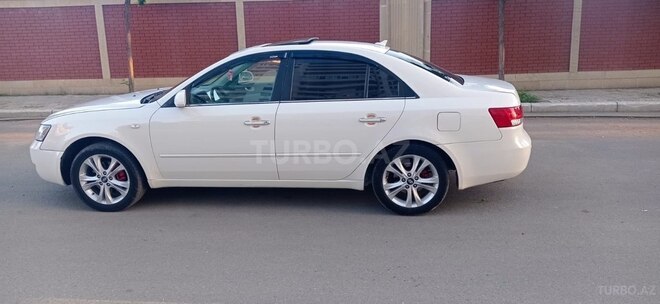 Hyundai Sonata-6