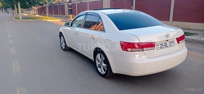 Hyundai Sonata-4